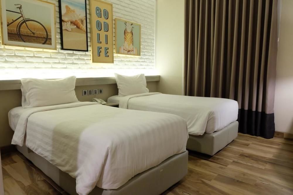 Expressia Hotel Makassar Exterior photo