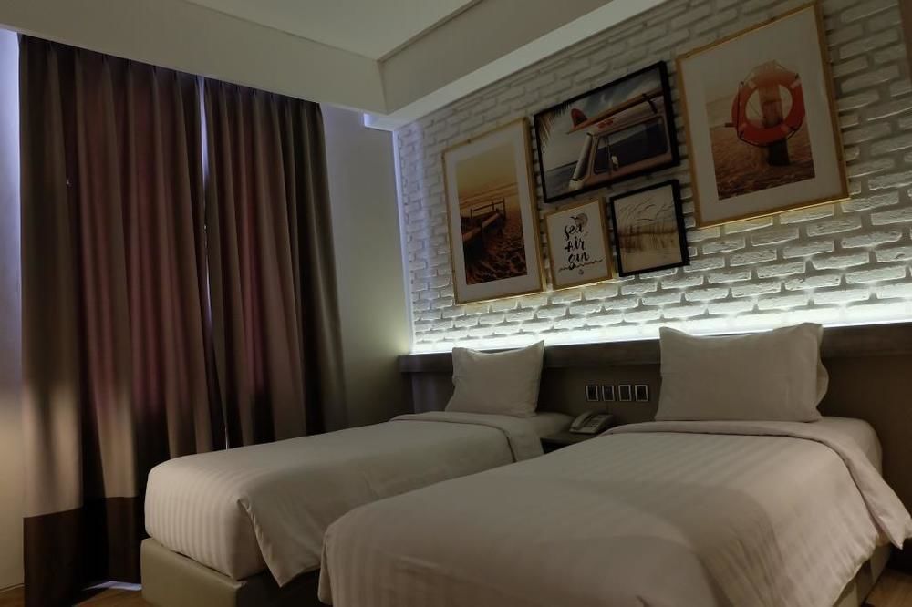 Expressia Hotel Makassar Exterior photo